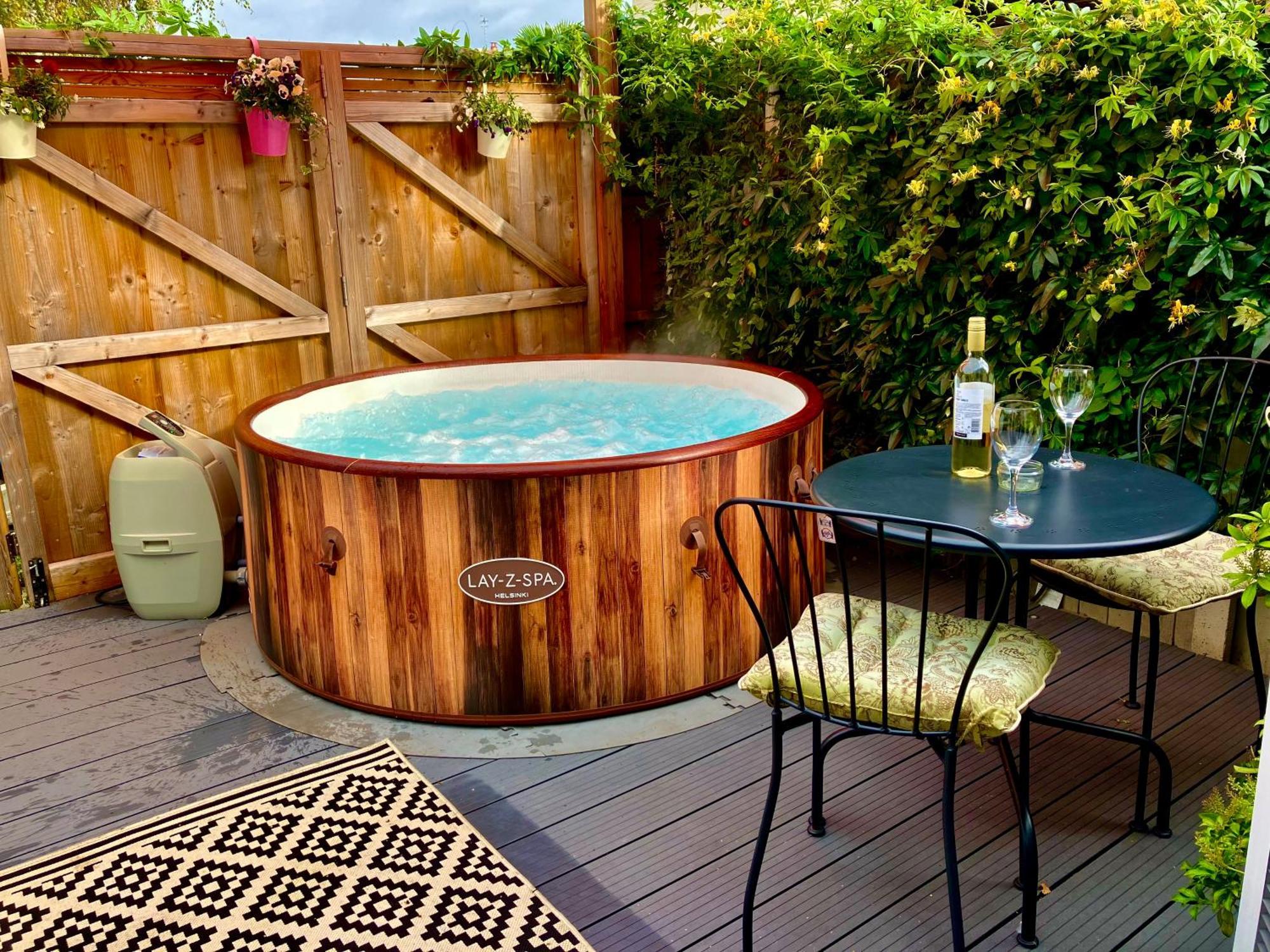 Malvern Elkstone Studio Private Hottub Pet Friendly מראה חיצוני תמונה